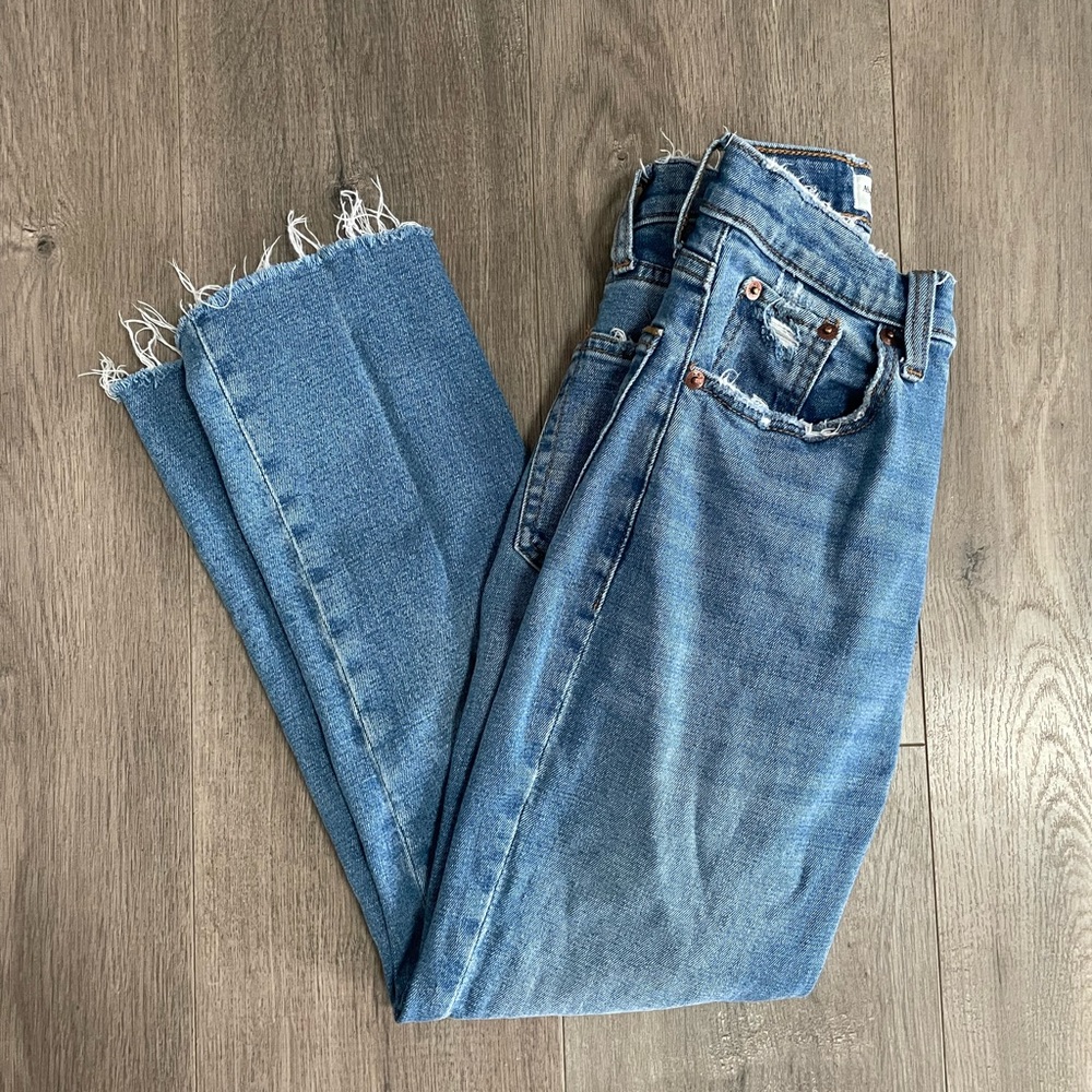 Abercrombie Curve Love Ultra High Rise Ankle Straight Jeans
